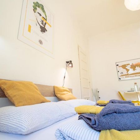 Pavla Papa Studio - Bright & Central Apartment โนวีซาด ภายนอก รูปภาพ