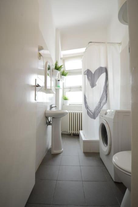 Pavla Papa Studio - Bright & Central โนวีซาด ภายนอก รูปภาพ